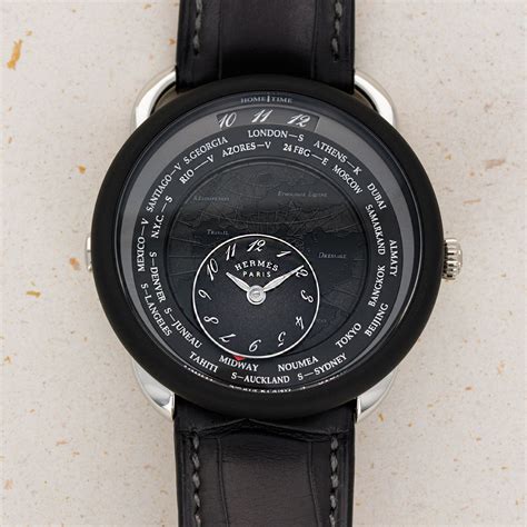 hermes arceau voyageur time zone.